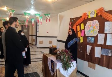 روایت دانش آموزان از غرفه مدرسه انقلاب هنرستان بصیرت