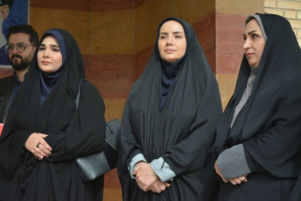 افتتاحیه طرح  «ایرانمون» در مدرسه شهدای گمنام بهارستان‌دو