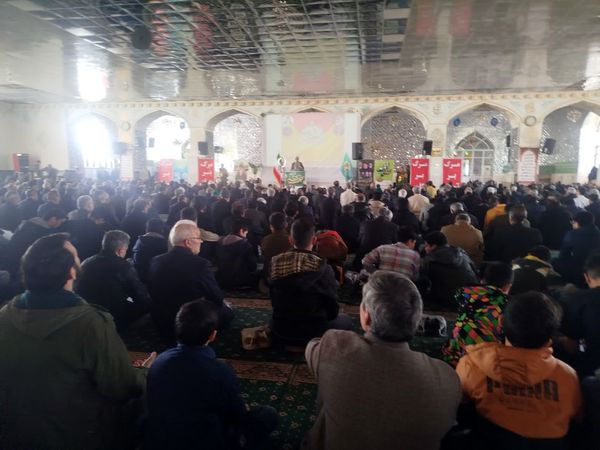 نماز جمعه در کاشمر 