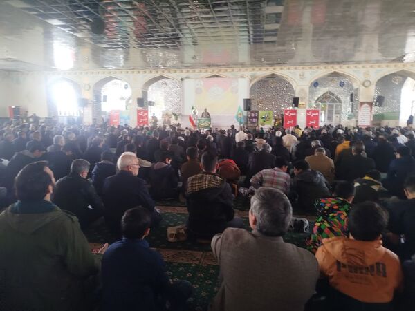 نماز جمعه در کاشمر 
