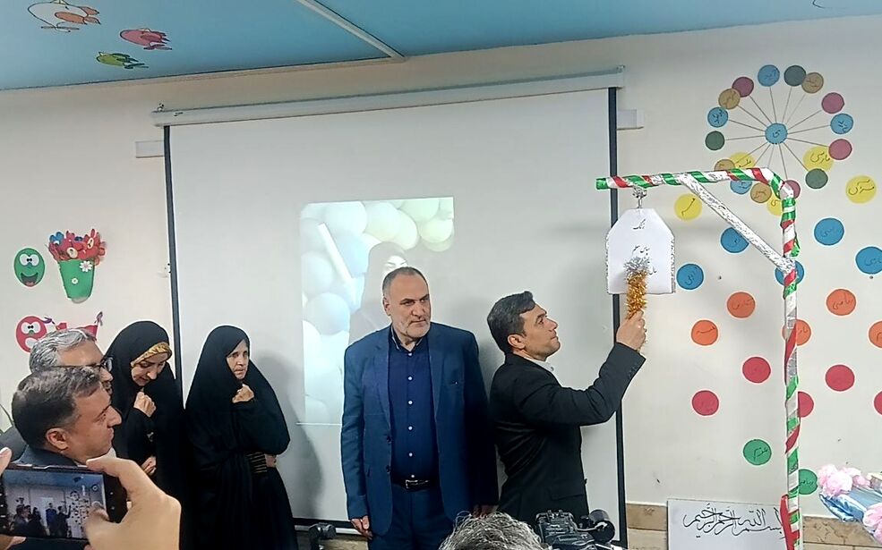 تجلیل از مقام معلم در مدرسه صیرفیان