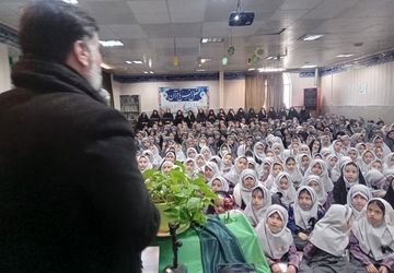 مراسم شهادت حضرت فاطمه(س) در دبستان شاهد نرجس ناحیه 4 کرج برگزار شد  