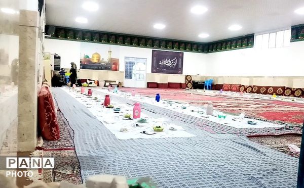 ضیافت افطار در امامزاده سید قاسم روستا ارغا خلیل آباد