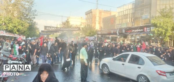 مصلای تهران با فریادِ باید برخاست لرزید