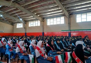 همایش یاوران انقلاب در شهرستان عنبرآباد