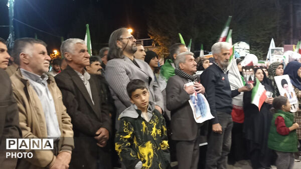 حضور مردم انقلابی شهرستان کوهدشت در اجتماعات شبانه