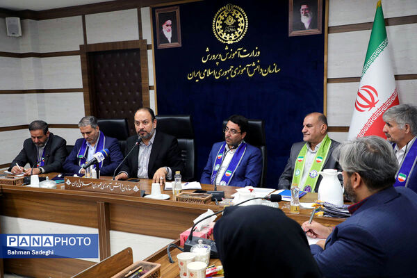 نشست معاون پرورشی و فرهنگی وزارت آموزش و پرورش با معاونان پرورشی، تربیت‌بدنی و مسئولان سازمان دانش‌آموزی آذربایجان شرقی