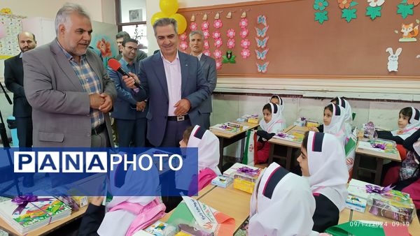 برگزاری مراسم جشن شکوفه‌ها در زنجان