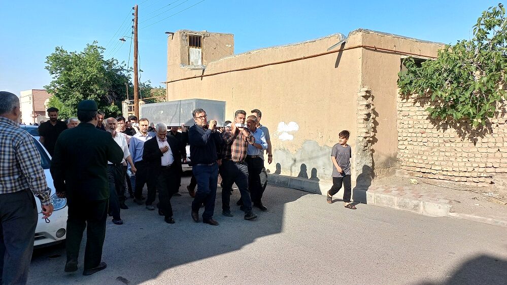 تشییع پیکر مادر شهید «حسن محمدی» در جعفریه قم