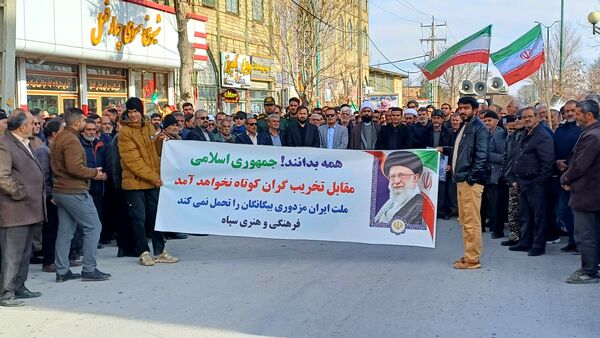 هم صدایی مردم رزن برای سرکوب اغتشاشات 