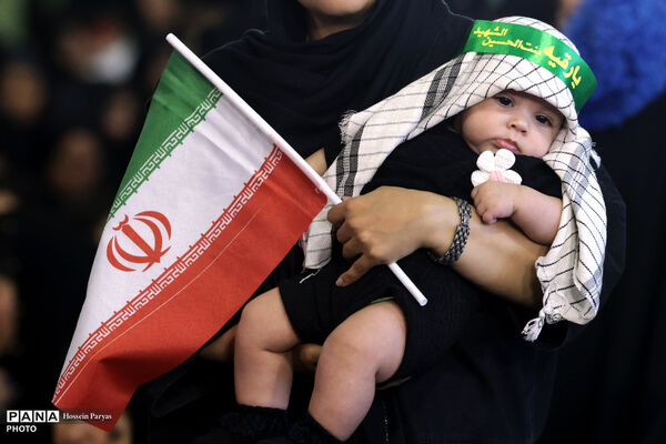 اجتماع بزرگ مادران و شیرخوارگان عاشورایی در مصلی امام خمینی(ره)