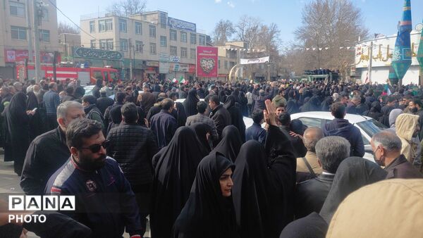 حضور پرشور البرزی‌ها در سوگواری امام خامنه‌ای(قدس‌سره) 