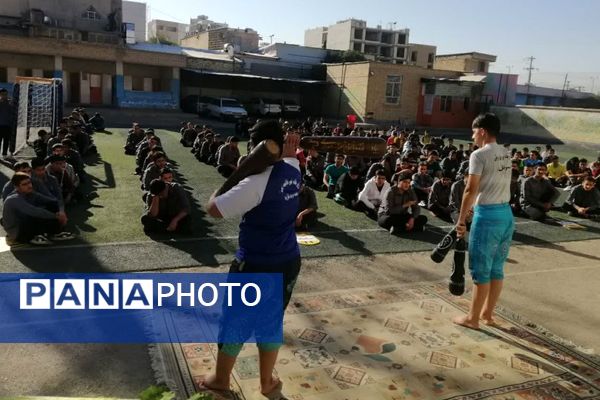 المپیاد ورزشی درون مدرسه‌ای با نمایش منش پهلوانی
