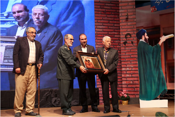 آیین گرامیداشت ۱۸۵۰ شهید دانش‌آموز و ۲۰۵ شهید فرهنگی آذربایجان شرقی