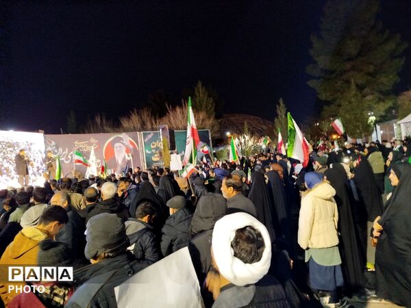 قلب کرمانی‌ها برای ایران می‌تپد