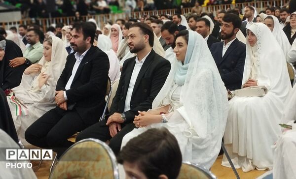 جشن بزرگ ازدواج ۱۳۰ زوج جوان دانشجو در همدان