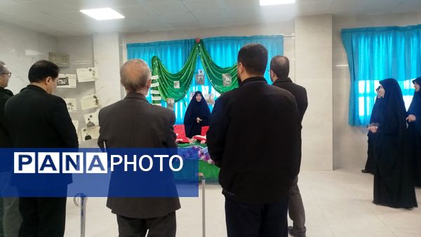 مدرسه انقلاب با روایت دانش‌آموزی در دبیرستان شاهد بنت‌الهدی 