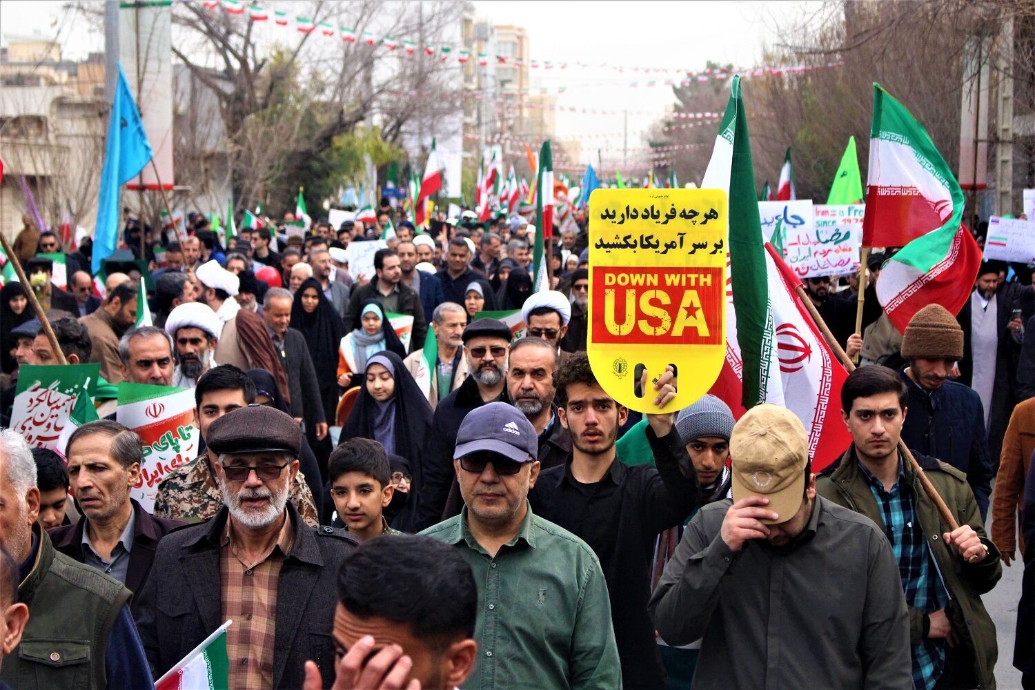 شکوه جشن چهل و هفتمین سالگرد پیروزی انقلاب در راهپیمایی یوم الله 22 بهمن مردم قم