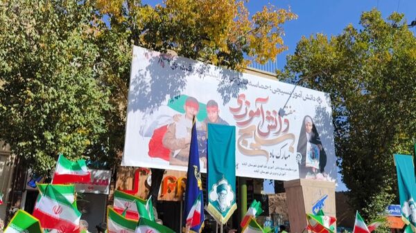 راهپیمایی ۱۳ آبان در شهرستان آباده 