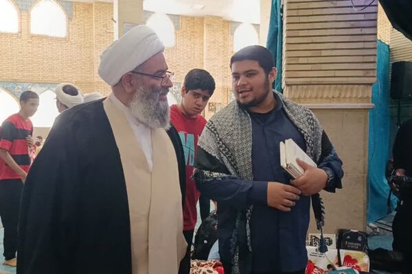 اعتکاف یعنی پاکی و صمیمیت 