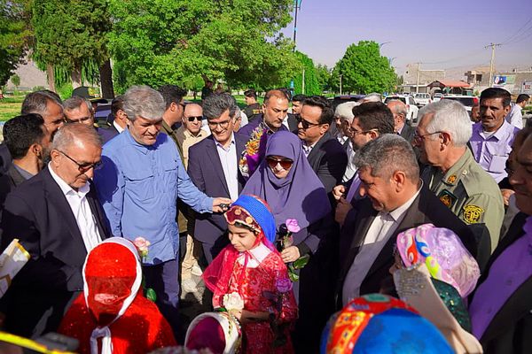 استقبال گرم و پرشوره مردم باشت از دکتر تاجگردون