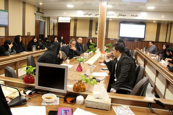 جلسه استانی کارشناسان انجمن اولیا و مربیان در اداره آموزش و پرورش ناحیه یک شهرری