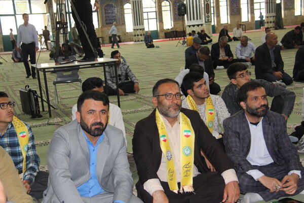 نماز جمعه شهرکرد با عطر حضور معلمان