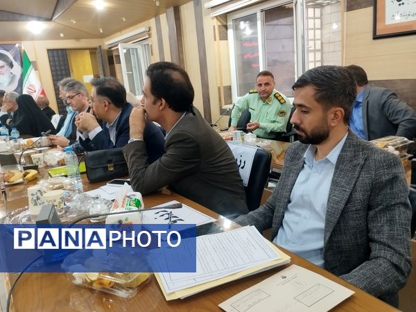 حضور معاونان وزارت بهداشت و مسئولان کشوری در شهرستان قروه