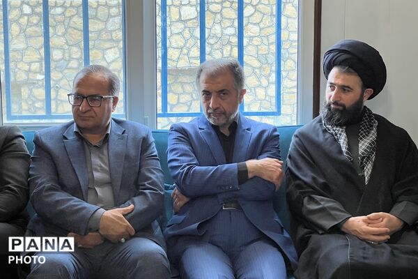 بازدید میدانی فرماندار فیروزکوه از روستا‌ها و پیگیری مطالبات اهالی در نشست با شورا و دهیار