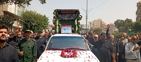 تشییع باشکوه پیکر بسیجی شهید در حمله رژیم صهیونیستی؛ مردم با فریاد مرگ بر اسرائیل وداع کردند
