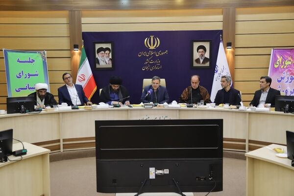 آموزش و پرورش به عنوان زیربنای اصلی پیشرفت و ضرورت مشارکت مردمی  مورد تأکید است
