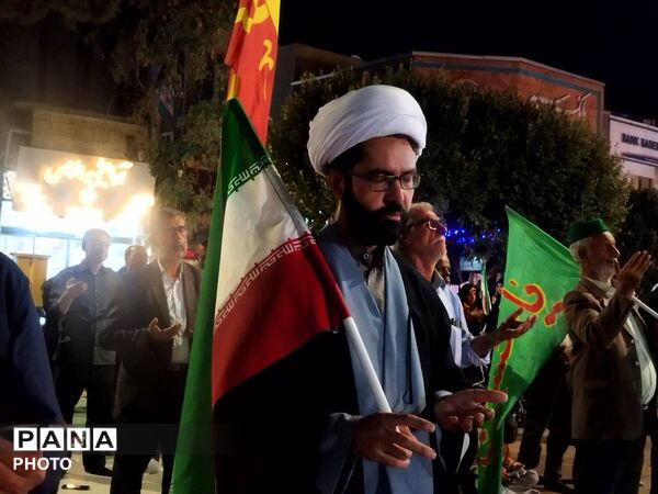 تجمعات شبانه مردم نیشابور در حسینیه امام خمینی(ره) ادامه دارد