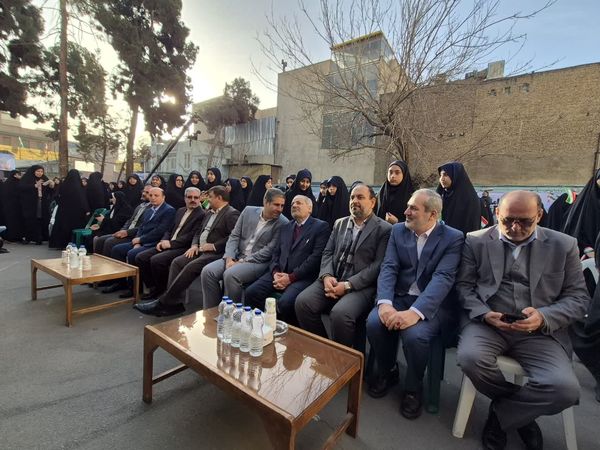 صدای انقلاب طنین انداز شد