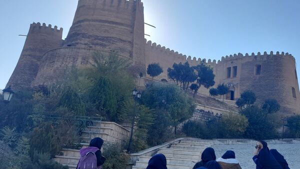 فلک‌الافلاک میزبان دانش‌آموزان‌دبیرستان‌ریحانه