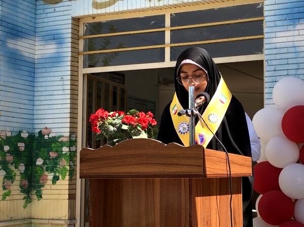 بازدید ارزیاب سازمان دانش‌آموزی کشور از دبیرستان تشکیلاتی المهدی ناحیه ۵ مشهد