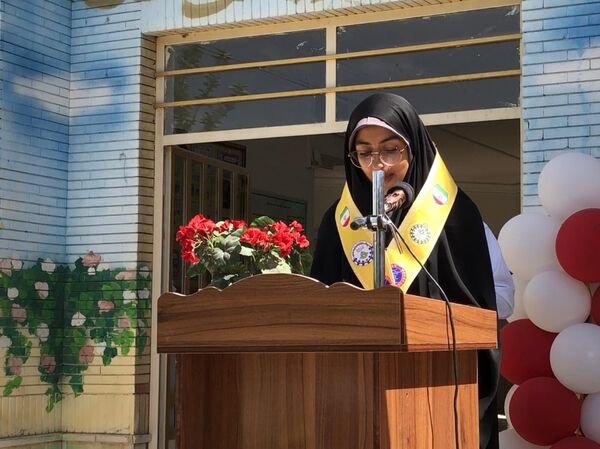 بازدید ارزیاب سازمان دانش‌آموزی کشور از دبیرستان تشکیلاتی المهدی ناحیه ۵ مشهد