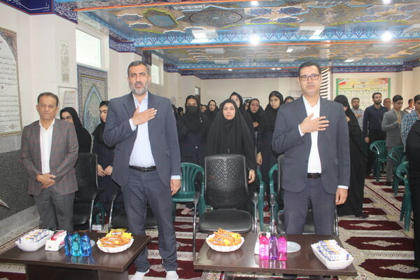 مراسم تجلیل از دانش‌آموزان ممتاز شاهد و ایثارگر شهرستان بوشهر