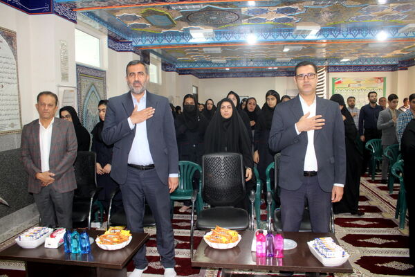 مراسم تجلیل از دانش‌آموزان ممتاز شاهد و ایثارگر شهرستان بوشهر