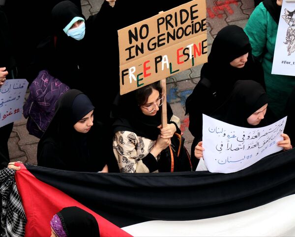 غرش خشم انقلابی دانشجویان دانشگاه آزاد مشهد علیه صهیونیسم و فریاد همبستگی با غزه