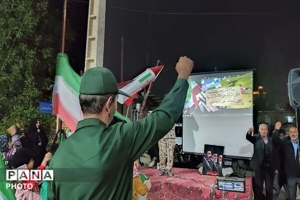 حضور تاریخ ساز و سراسر حماسه مردم در خیابان های شهر بار