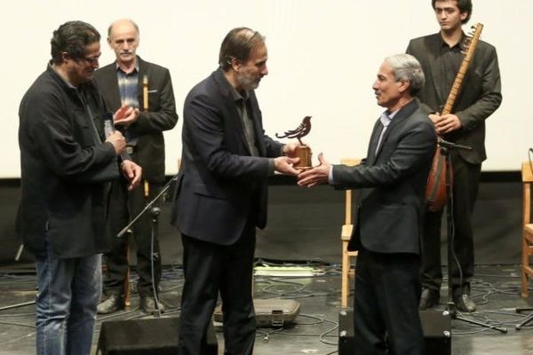 تجلیل از دو پیشکسوت موسیقی نواحی/یازده اجرای متنوع روی صحنه رفتند