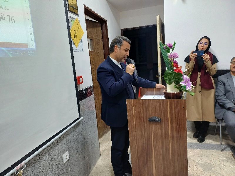 مدارس غیردولتی در کنار مدارس دولتی باعث پیشرفت و توسعه همه جانبه آموزش و پرورش هستند