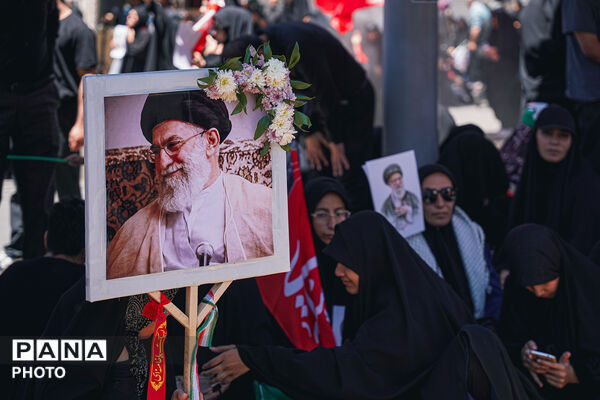 تشییع پیکر رهبر شهید انقلاب در مشهد مقدس-۳