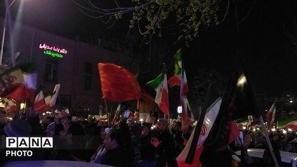 حضور نسل های مختلف در اجتماعات شبانه نیشابور