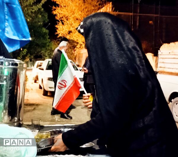 دانش‌آموزان شهرستان مانه در راهپیمایی‌های شبانه در جنگ رمضان 