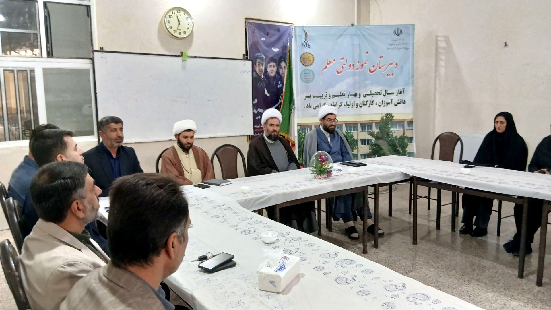 حضور همه اقشار جامعه در راهپیمایی 13 آبان الزامی است