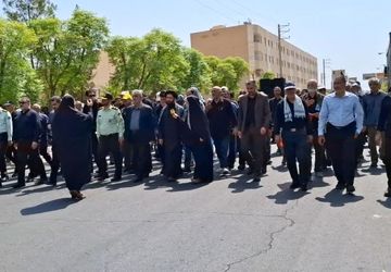 پیاده روی پرشور جاماندگان اربعین در گرمسار