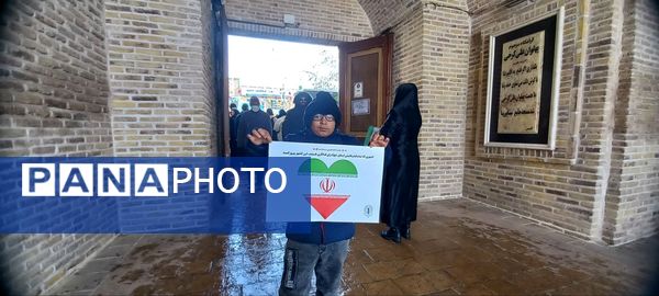 راهپیمایی پرشور ۲۲ بهمن ماه در شهرستان نیشابور