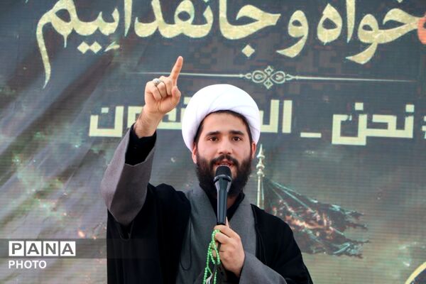 روایت قاب‌ها از دلدادگی مردم فهرج به علمدار کربلا در تاسوعای حسینی 