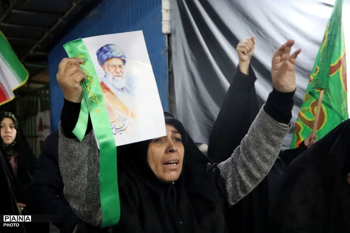 تجمع فرهنگیان البرز در بیعت با سومین رهبر انقلاب اسلامی 